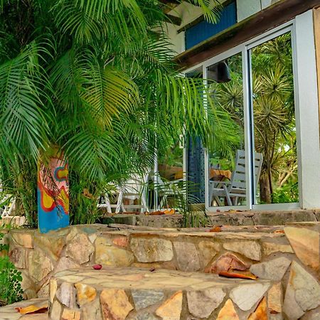 Kokrobite Gardens Restaurant And Guest House ภายนอก รูปภาพ