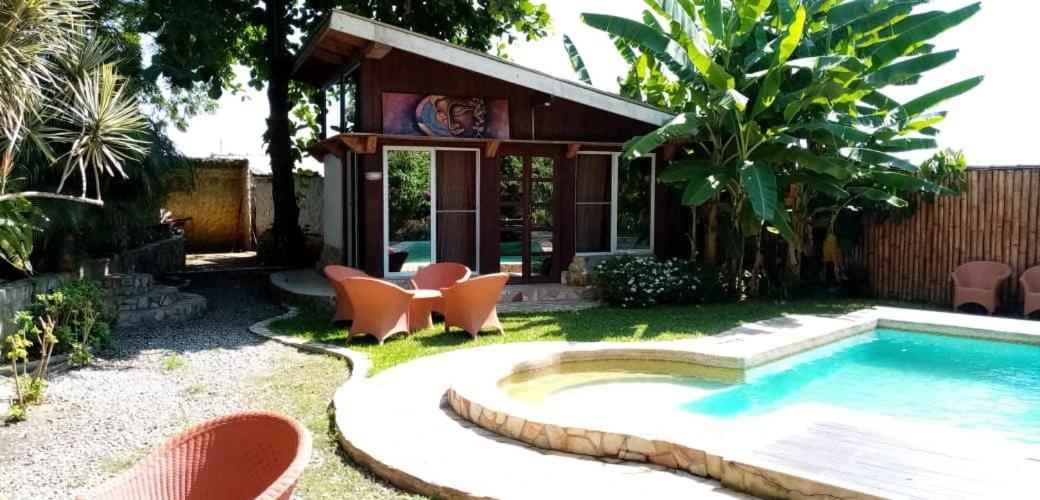 Kokrobite Gardens Restaurant And Guest House ภายนอก รูปภาพ