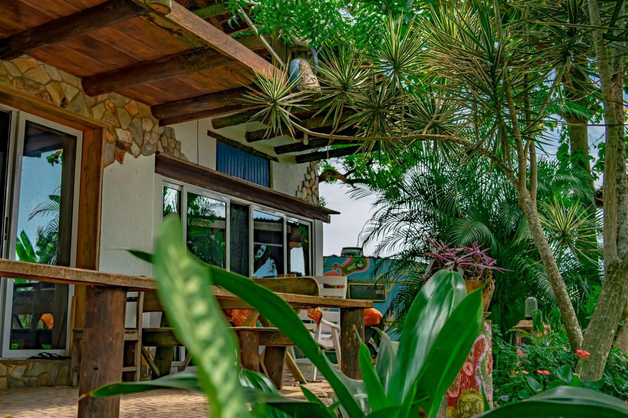 Kokrobite Gardens Restaurant And Guest House ภายนอก รูปภาพ